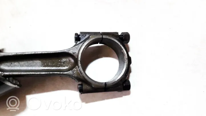 Citroen Xsara Picasso Piston with connecting rod 