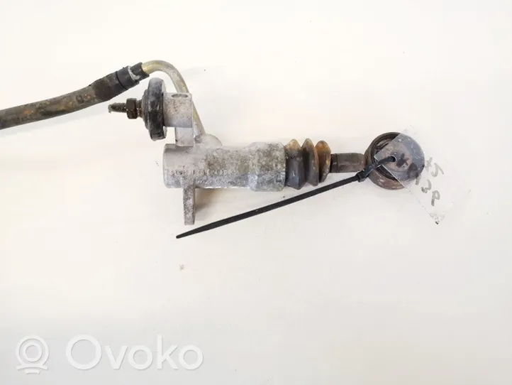 Audi A4 S4 B5 8D Główny cylinder sprzęgła 8d1721401