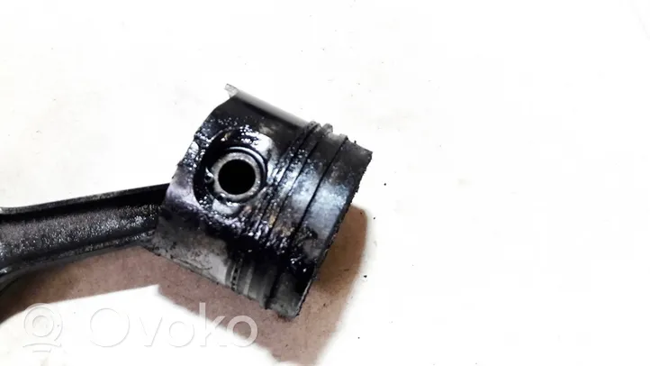 Volvo S40, V40 Piston with connecting rod 