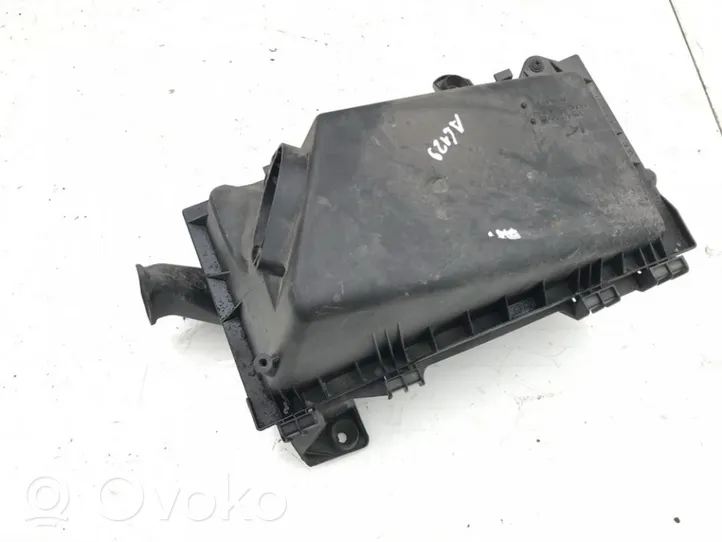 Volkswagen Golf IV Air filter box 1j0129607ab