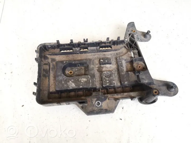 Skoda Octavia Mk2 (1Z) Vassoio scatola della batteria 1k0915333