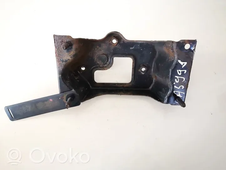 KIA Carens II Engine mounting bracket 