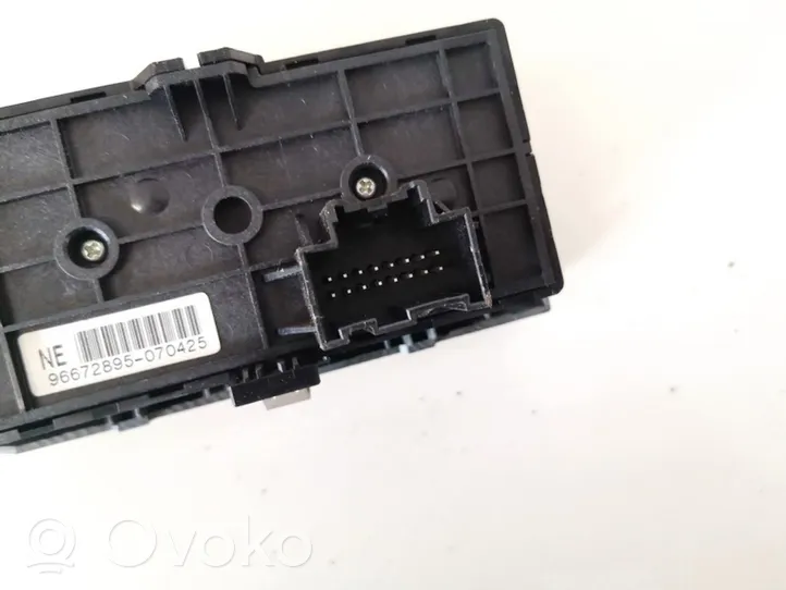 Opel Antara Light switch 96672895070425