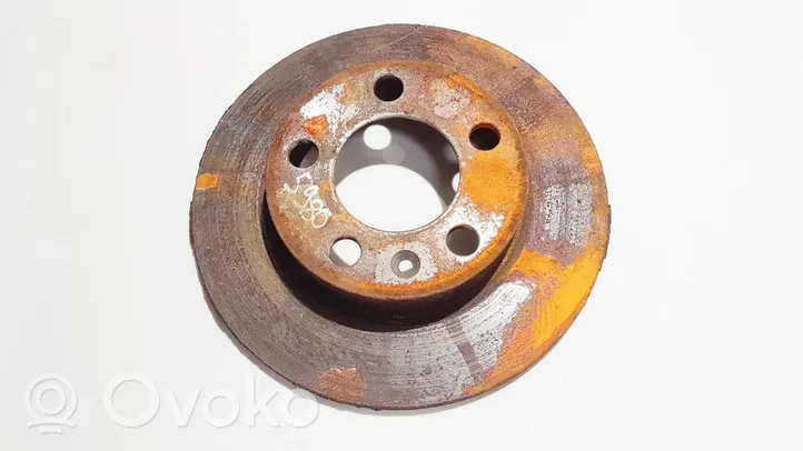 Audi TT Mk1 Rear brake disc neventiliuojamas