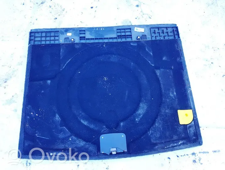 Volkswagen Touareg I Doublure de coffre arrière, tapis de sol 7l6863546f