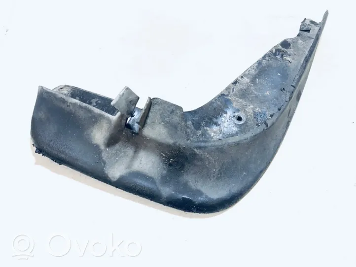 Volkswagen Jetta V Front mudguard 1km075111