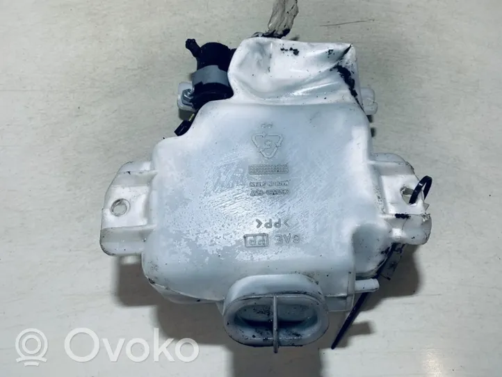 Mitsubishi Pajero Réservoir de liquide lave-glace 060351507