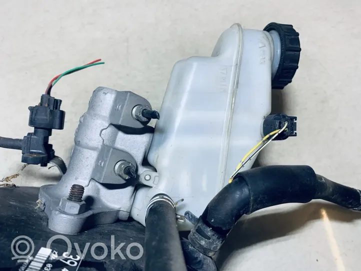 Toyota Yaris Główny cylinder hamulca 03350887541