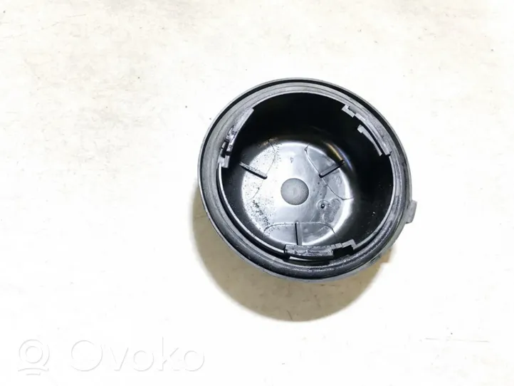 Volvo S80 Headlight/headlamp dust cover 