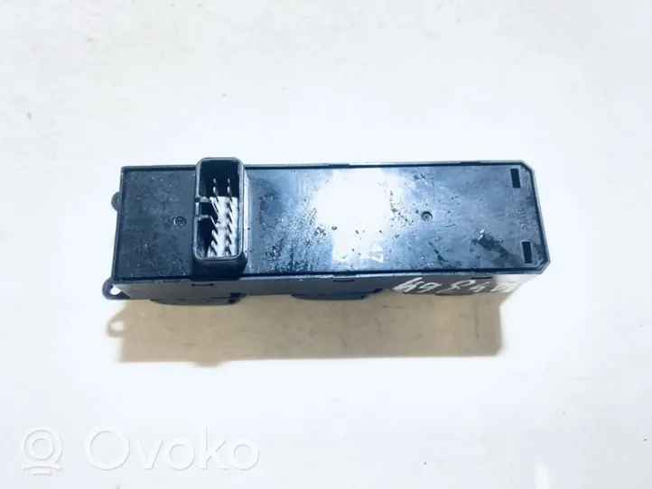 Mitsubishi Outlander Electric window control switch 8608a147