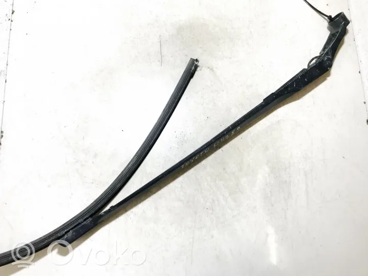 Toyota Avensis T270 Front wiper blade arm 