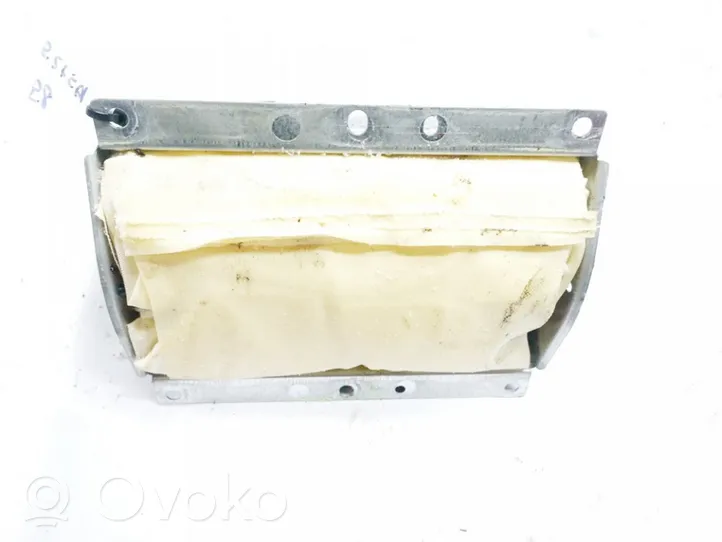 Volvo S70  V70  V70 XC Poduszka powietrzna Airbag pasażera 9467008