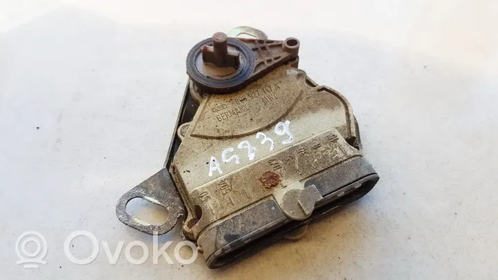 Audi 80 90 B3 Pavarų selektorius 893927147A