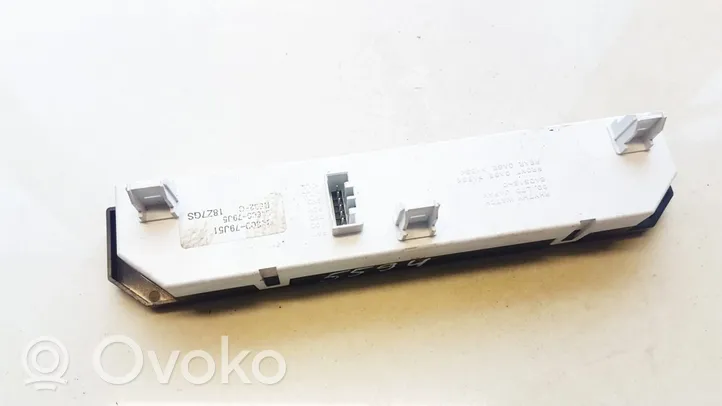 Suzuki SX4 Monitori/näyttö/pieni näyttö 8AD5180