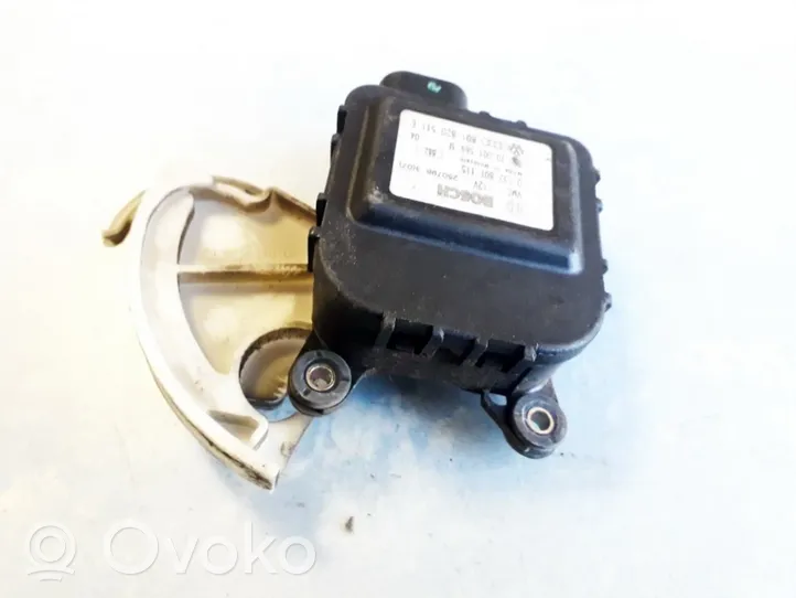 Audi A4 S4 B5 8D Stellmotor Heizung Klima 0132801115