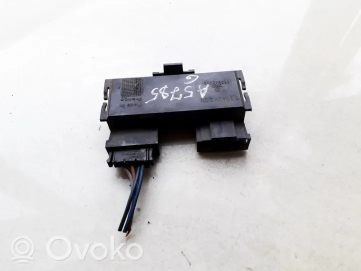 Volkswagen PASSAT B3 Wkład lampy tylnej 333945259