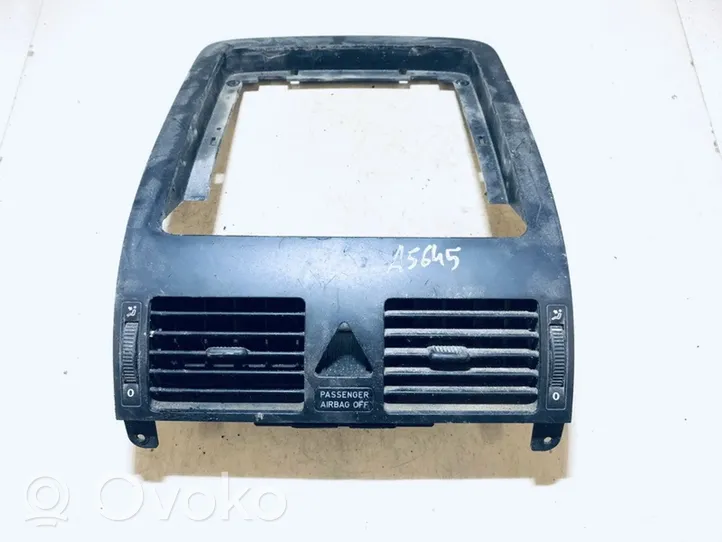 Volkswagen Touran I Grille d'aération centrale 1t1819728a