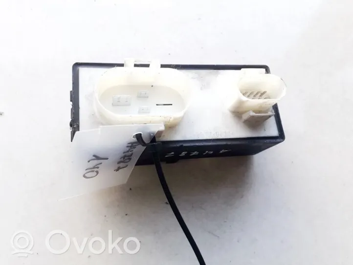 Volkswagen Golf III Coolant fan relay 357919506a