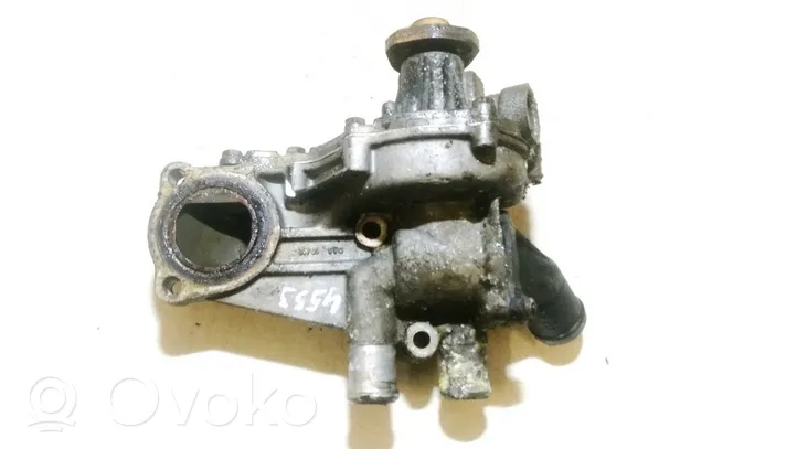 Audi 80 90 S2 B4 Pompe de circulation d'eau 037121013a