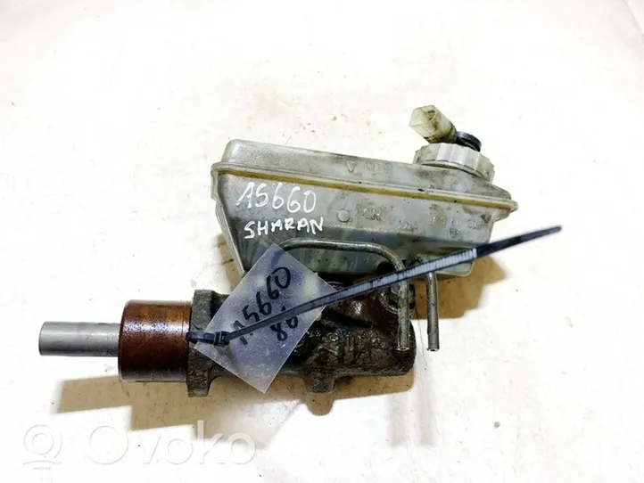 Volkswagen Sharan Master brake cylinder 7m1611303