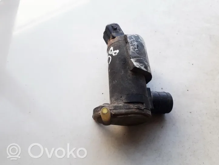 Ford Focus Pompa spryskiwacza szyby przedniej / czołowej 93BG17K624BA