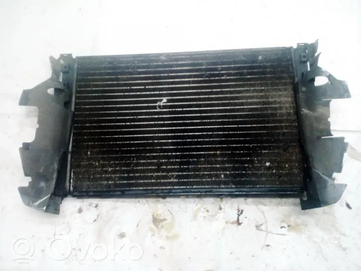 Volkswagen PASSAT B5 Radiateur de refroidissement 