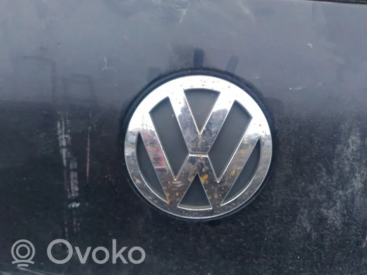Volkswagen Touareg I Manufacturer badge logo/emblem 