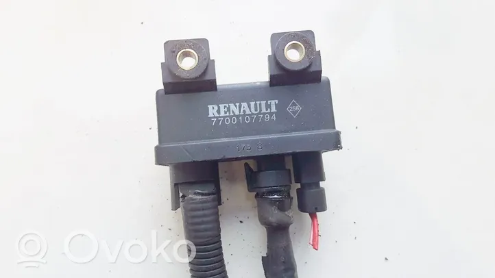 Volvo S40, V40 Przekaźnik / Modul układu ogrzewania wstępnego 7700107794