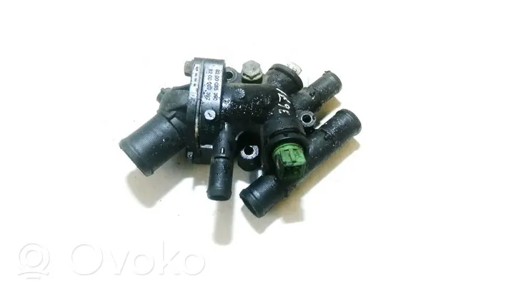 Volvo S40, V40 Tuyau de liquide de refroidissement moteur 8200055390