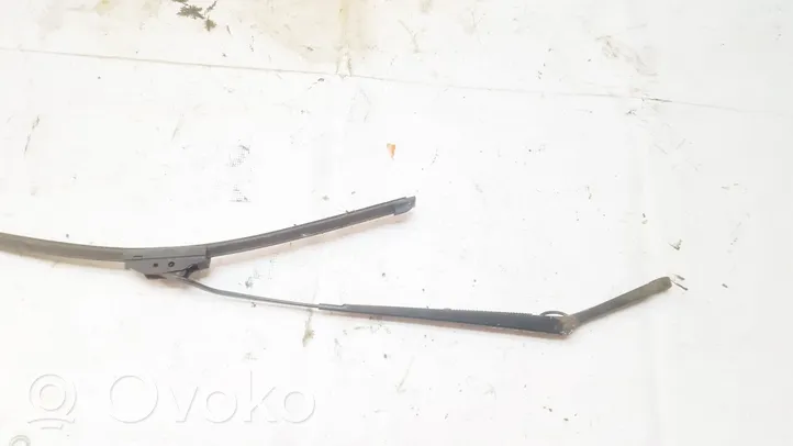 Ford Focus Braccio della spazzola tergicristallo anteriore xs4117527ab