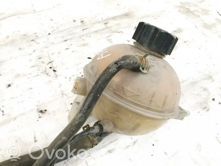 Peugeot 307 Vase d'expansion / réservoir de liquide de refroidissement 