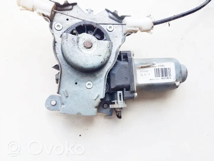 Nissan Qashqai+2 Galinis varikliukas langų pakėlėjo 402190a