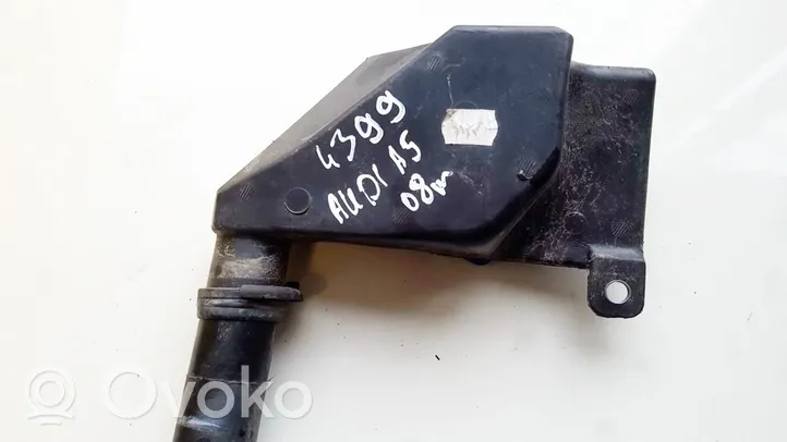 Audi A5 8T 8F Langų skysčio bakelis 8t2955463b