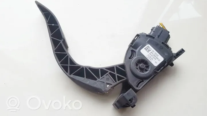 Audi A5 8T 8F Accelerator throttle pedal 8k1723523