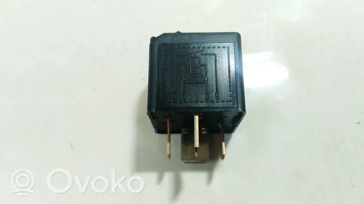 BMW 3 E90 E91 Other relay v23145a1101x105