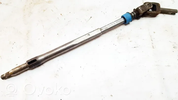 Volkswagen PASSAT B3 Steering column universal joint 