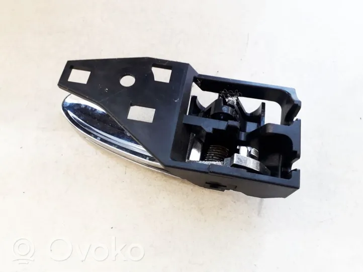 Toyota RAV 4 (XA30) Rear door interior handle 