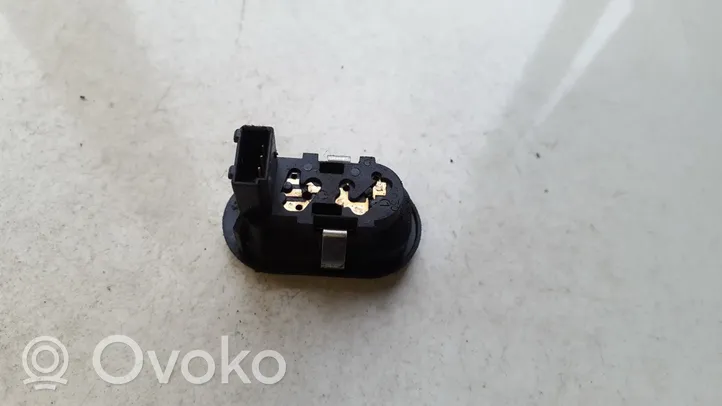 Opel Zafira A Electric window control switch 13363100