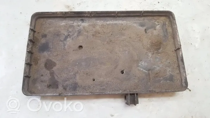 Toyota Corolla Verso AR10 Support boîte de batterie 744310F010