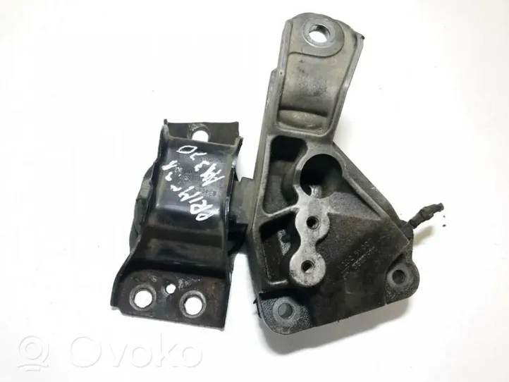 Nissan Primera Supporto di montaggio del motore 11210bn702