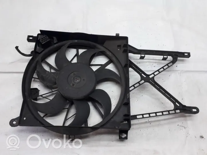 Opel Zafira B Radiator cooling fan shroud 13205947