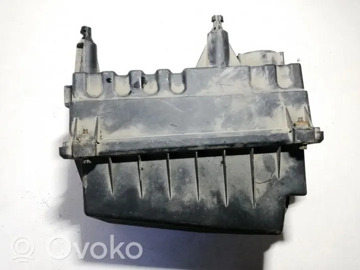 Ford Focus Air filter box 98ab9600kd