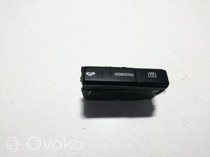 Toyota Avensis T250 Windscreen/window heater switch 8479005130