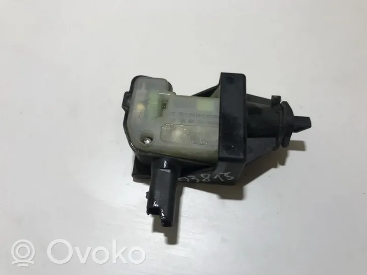 Citroen C4 Grand Picasso Keskuslukituksen moottori 9660019180