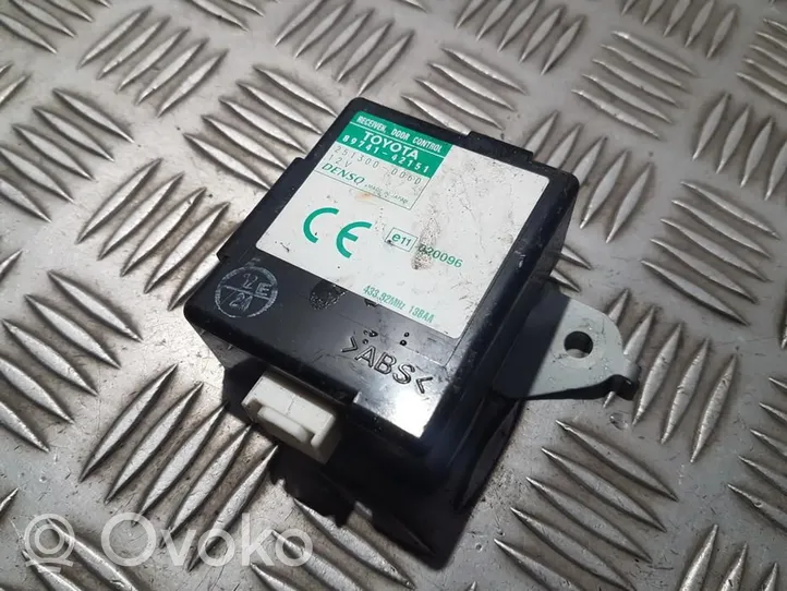 Toyota RAV 4 (XA20) Durų elektronikos valdymo blokas 8974142151