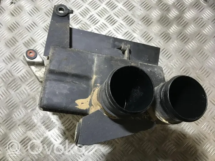 Mitsubishi Carisma Chłodnica powietrza doładowującego / Intercooler 910952