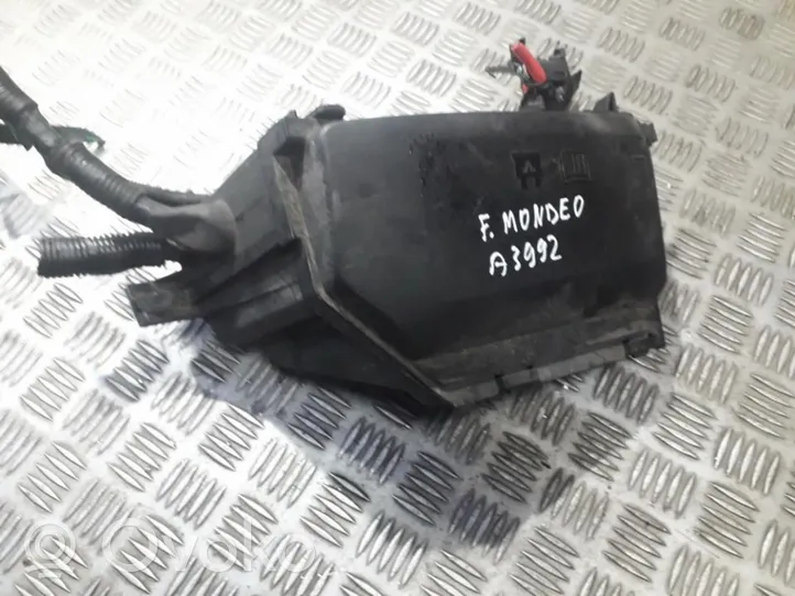 Ford Mondeo MK IV Boîte à fusibles 6g9t14a067ab