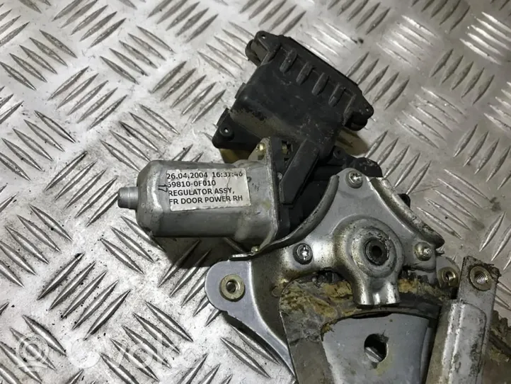 Toyota Corolla Verso AR10 Moteur de lève-vitre de porte avant jjb040304