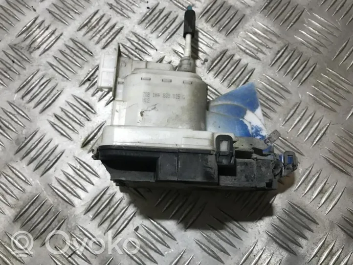 Volkswagen Vento Aizmugurē slēdzene 1h4862153