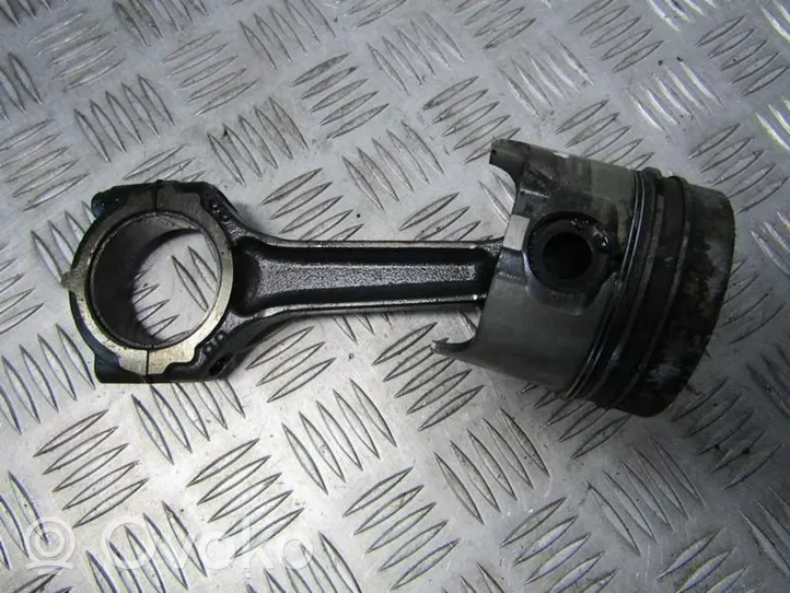 Renault Clio II Piston avec bielle 